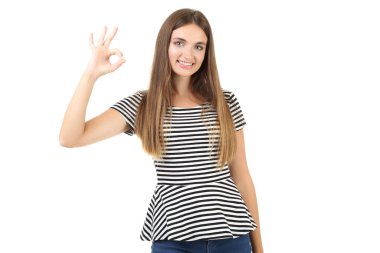 Beyaz arka planda izole edilmiş genç bir kadın