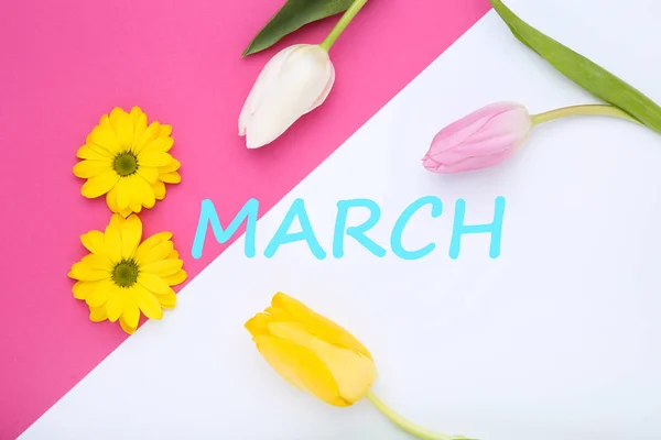 Text März Mit Tulpen Und Chrysanthemenblumen Auf Papier Hintergrund — Stockfoto