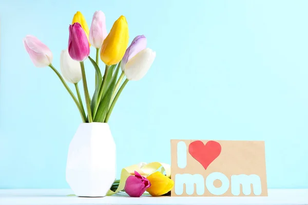 Bouquet Tulip Flowers Vase Text Love Mom Blue Background — Stock Photo, Image