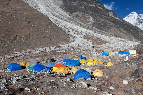 Everest ana kampı Treknepal Ekim 25 2015 Island Peak: Sagarmatha Milli Parkı Himalayalar Nepal temel kampta — Stok fotoğraf