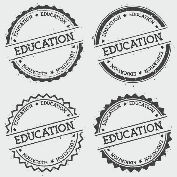 Sello de insignia educativa aislado sobre fondo blanco Sello hipster redondo Grunge con tinta de texto — Vector de stock