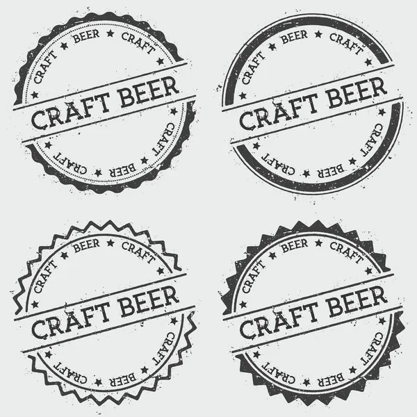 Craft-Bier-Abzeichen-Stempel isoliert auf weißem Hintergrund grunge round hipster seal mit Textfarbe — Stockvektor