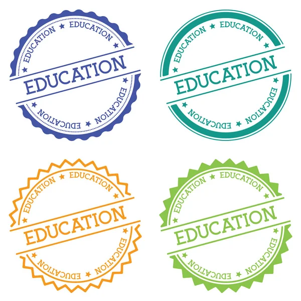 Odznaka edukacji na białym tle na białym tle z płaskim stylu okrągłe etykiety z tekstu z żyłką godło — Wektor stockowy