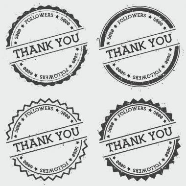 Teşekkür ederim 5000 takipçileri Insignia damga Grunge hipster mühür ile yuvarlak beyaz arka plan üzerinde izole