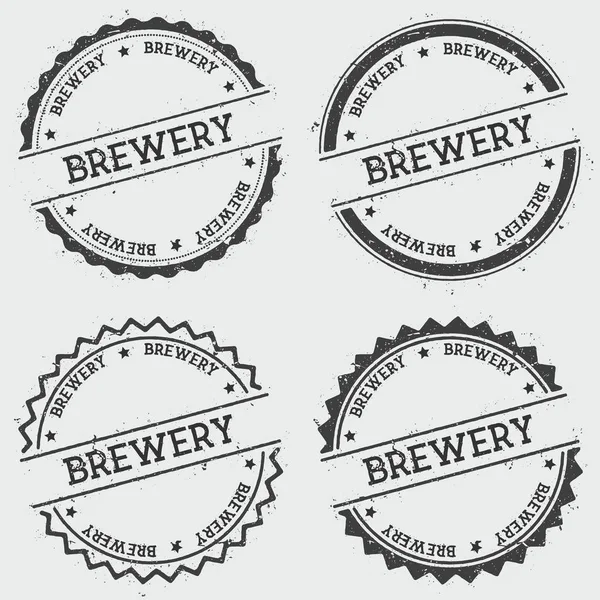 Selo de insígnia de cervejaria isolado em fundo branco Grunge redondo selo hipster com tinta de texto —  Vetores de Stock