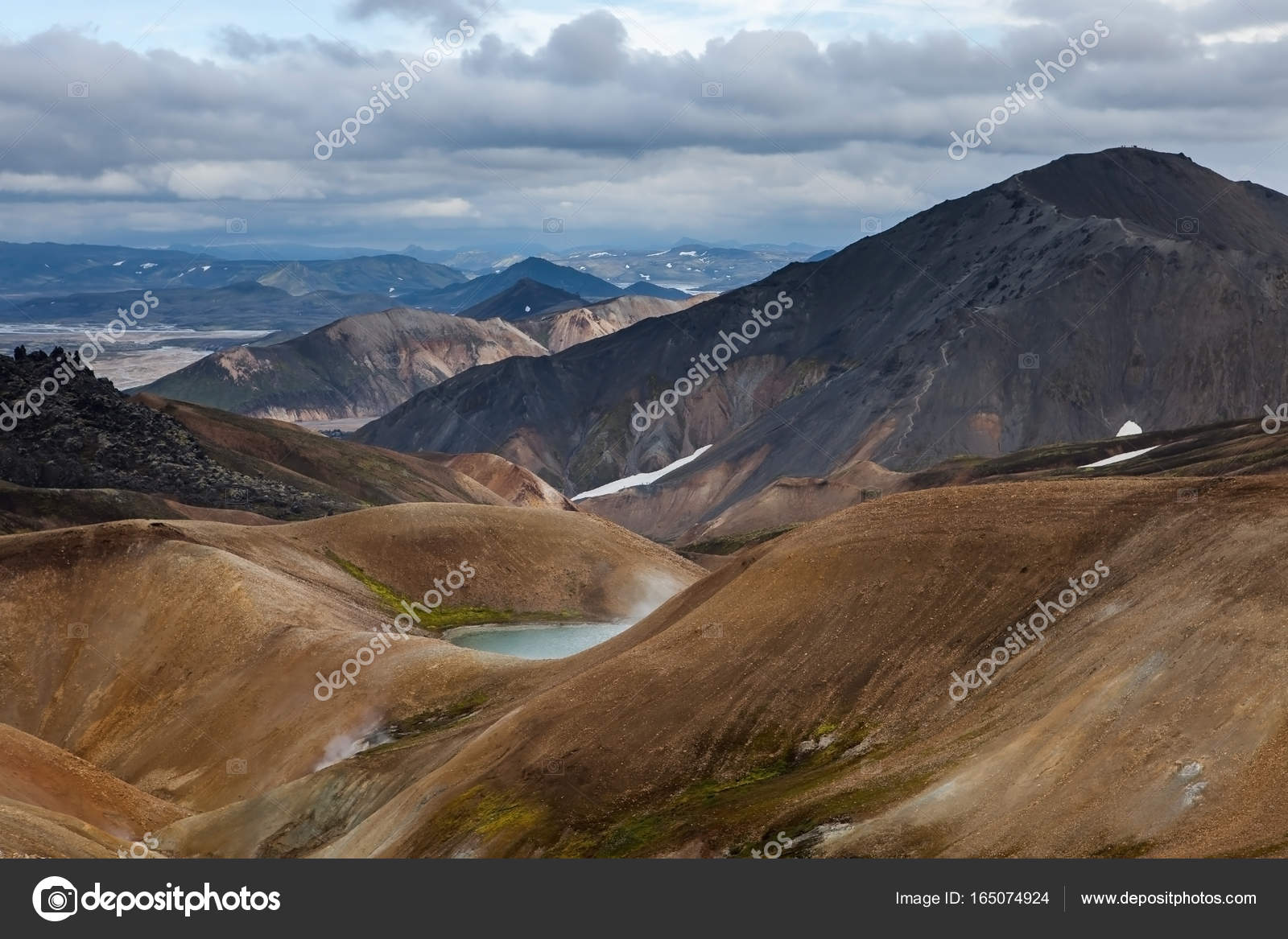 Drammatico Scenario Di Islanda Con Pittoresco Riolite