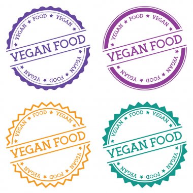 Vegan gıda rozet izole beyaz arka plan üzerinde yuvarlak düz stil etiketi metin dairesel amblemi ile