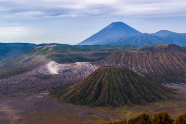 Caldera Tengger Bromo Batok ve Semeru volkanlar Endonezya Java Adası'nda