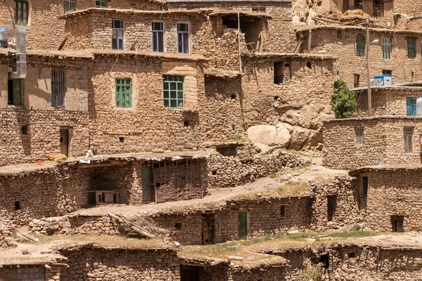 Antiguas casas de piedra tradicionales en la aldea de Palangan Kurdistán Irán — Foto de Stock