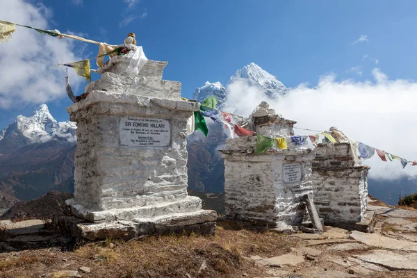 EVEREST BASE CAMP TREKNEPAL 19 OCTUBRE 2015 Hillary View Point en la aldea de Khumjung Sagarmatha — Foto de Stock