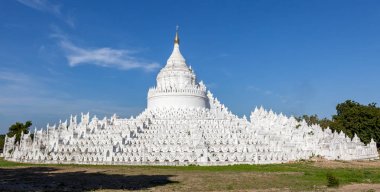 Mya tein Tan Pagoda beyaz Budist stupa Mandalay ili Myanmar