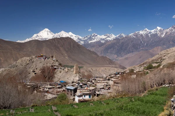 Aldea Jarkot en mustang Nepal Antigua aldea tibetana en Nepal en caminata por el circuito de Annapurna —  Fotos de Stock