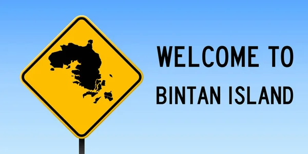 Карта острова Бинтан на дорожном знаке Широкий плакат с картой острова Бинтан на желтом ромбе — стоковый вектор