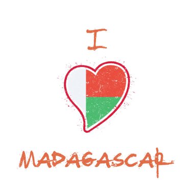 Ulusal bayrak Madagaskar beyaz arka plan üzerinde Madagaskar bayrağı vatansever tshirt tasarım kalp şeklinde