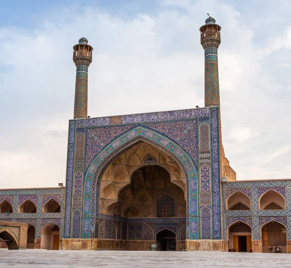 Τζαμί στο Κέρμαν Όμορφη πλατεία τζαμιού στο Κέρμαν με μιναρέδες Ιράν Περσική αρχιτεκτονική — Φωτογραφία Αρχείου