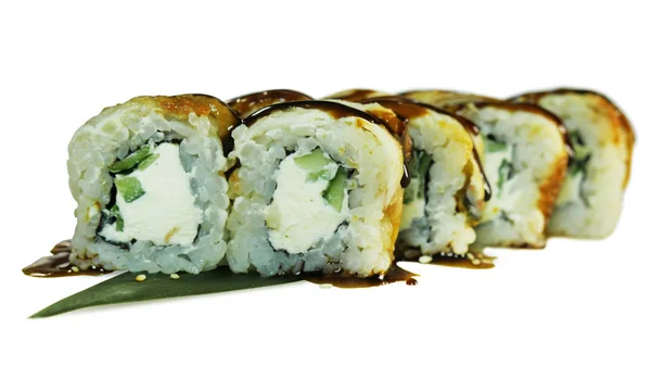 Makroaufnahme von Sushi. Japanisches Restaurant, Sushi, orientalische Tradition. — Stockfoto