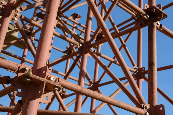 Steigerelementen Constructie Metalen Steigerbuizen Staven Gegevens Van Bouwplaats Brugsteun Industriële — Stockfoto