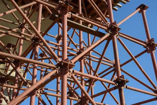 Steigerelementen Constructie Metalen Steigerbuizen Staven Gegevens Van Bouwplaats Brugsteun Industriële — Stockfoto