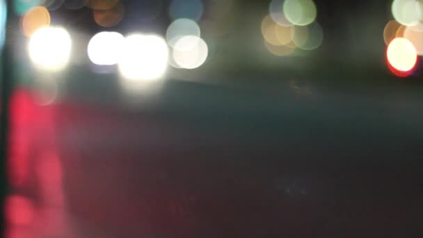 Lumières nocturnes et images de la circulation 