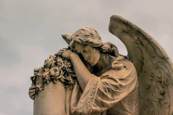 Estatua figura ángel — Foto de Stock