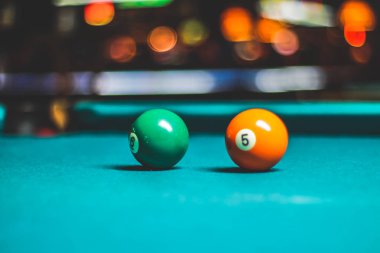 Bilardo plastik toplar