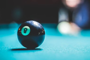 Bilardo plastik sekiz top