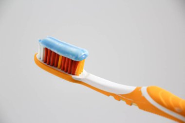 uygulamalı diş fırçası