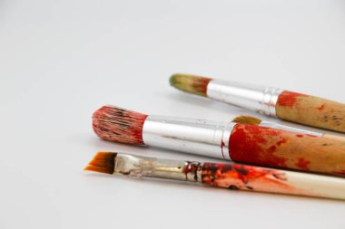 Sanat kirli fırçalar