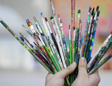 İnsan eli ile Sanat fırçalar