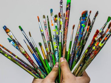 İnsan eli ile Sanat fırçalar