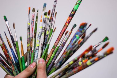 İnsan eli ile Sanat fırçalar