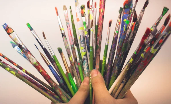 İnsan eli ile Sanat fırçalar