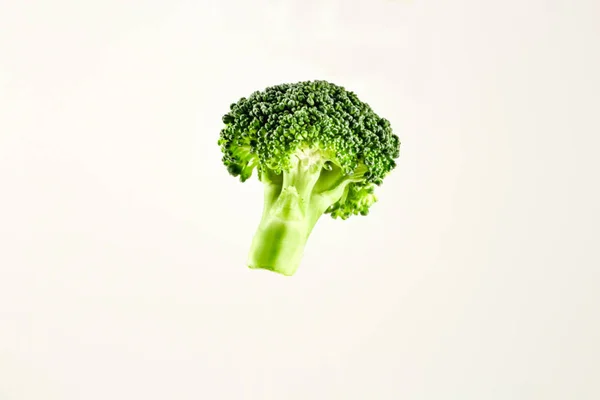 Broccoli flowering head — Stock Photo, Image