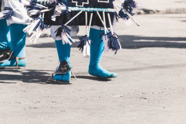 Geleneksel matachin Meksika dini dansçılar