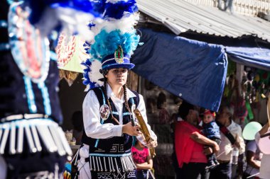 Geleneksel matachin Meksika dini dansçılar