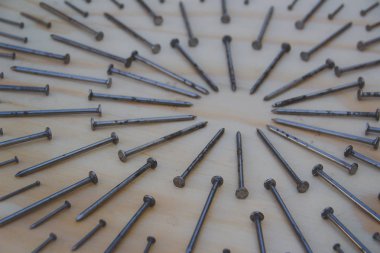 Geometrik kompozisyon fotoğraf metal çivi