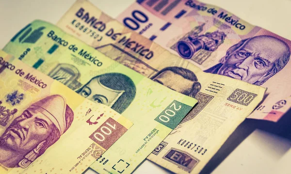 Billetes mexicanos de diferentes valores —  Fotos de Stock