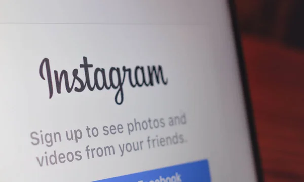 ダラス テキサス州 アメリカ合衆国 2018 Instagram ランディング ページにノート パソコンの画面 — ストック写真