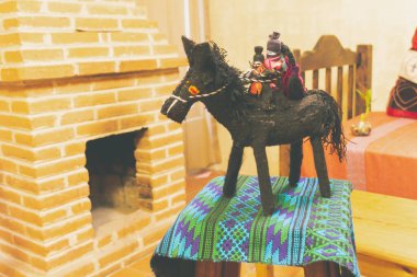 Chiapas Mexico 'nun yerli el işi bebekleri.