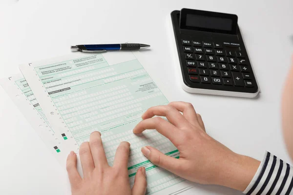 Panne wegen Abgabe einer Steuererklärung — Stockfoto