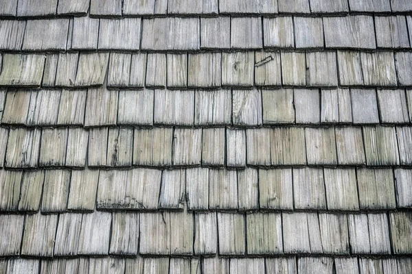 木造屋根の帯状疱疹 — ストック写真