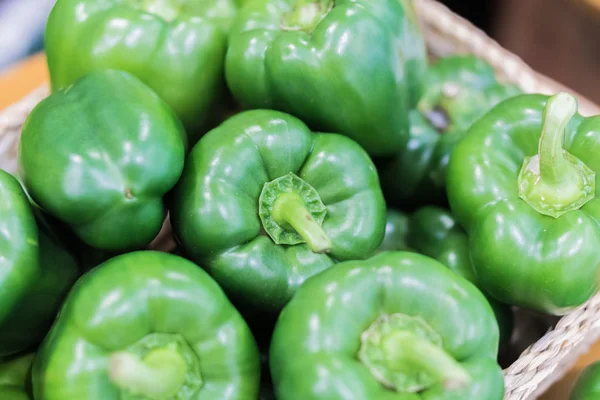 Colorful sweet bell peppers, natural background. — Stock Photo, Image