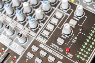 ses karıştırıcı kontrol paneli. Ses Denetleyicisi kayıt stüdyosu. mu