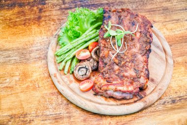 Sebzeli ızgara pirzola.