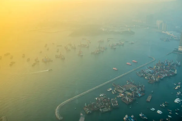 Skyline de Hong Kong al atardecer desde Sky 100 Imagen de stock