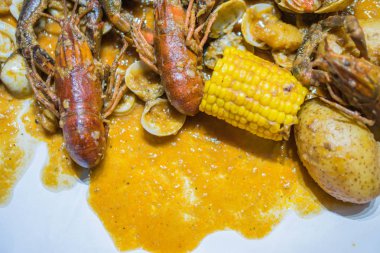 Parmak yalamak deniz ürünleri yahnisi