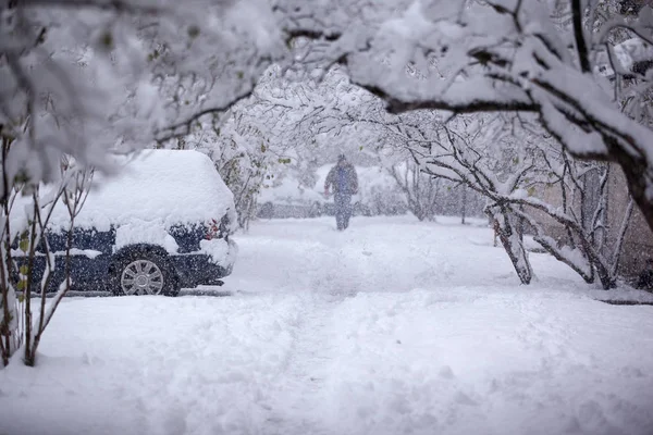 Téli háttér - hóvihar városban — Stock Fotó