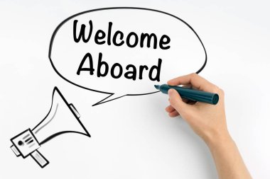 Gemiye hoş geldiniz. Megafon ve beyaz bir arka plan üzerinde metin.