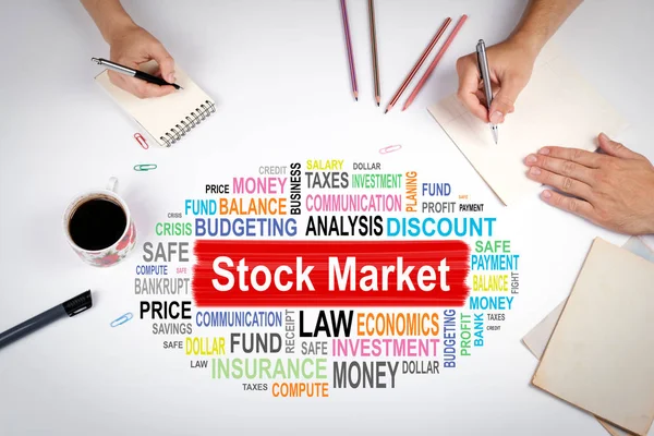 Stock Market Concept. De vergadering aan de witte Bureau tafel — Stockfoto