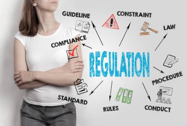 Yönetmelik. İş kadını gri arka plan üzerinde